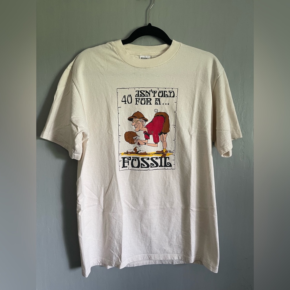 Vintage Jerzees Graphic Birthday T-shirt 40 Isn’t Old for a Fossil Size L 90s